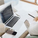 Lettre de contestation d’une opération frauduleuse : éléments essentiels et délais à respecter